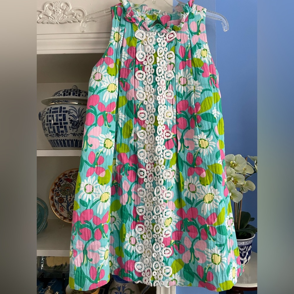 EUC Lilly Pulitzer High Neck Ruffle Shift Dress